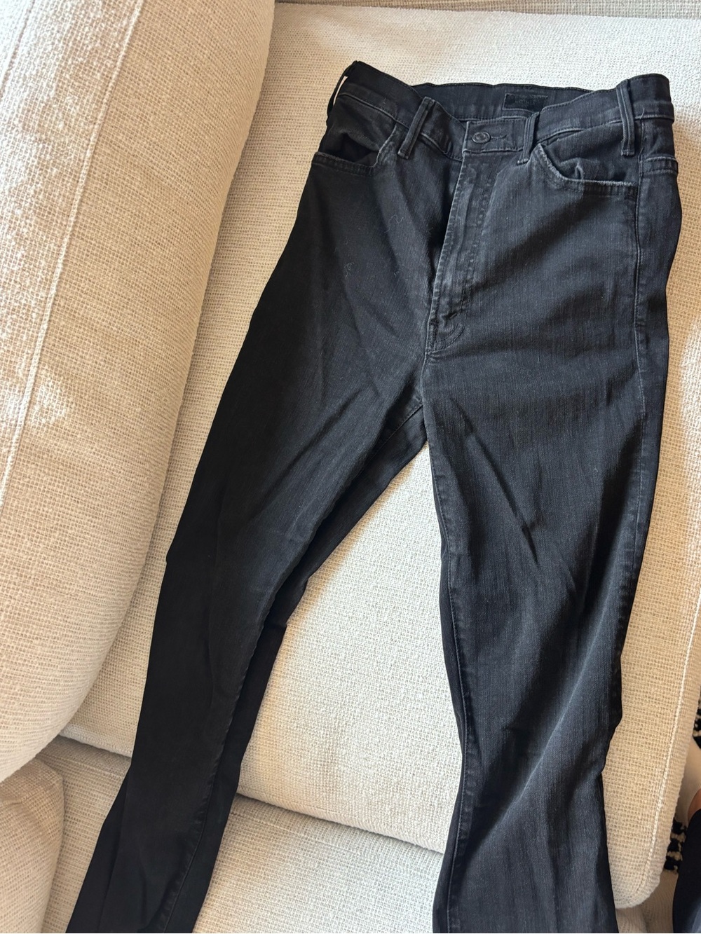MOTHER Black Denim Jeans - Slim Styling